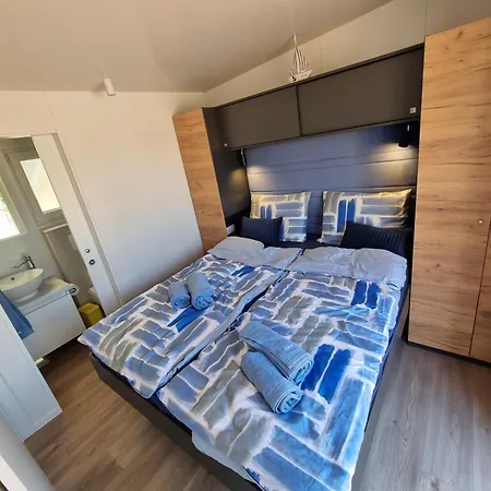 בית נופש Memita Mobile Homes,